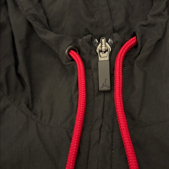 Air Jordan Windbreaker - Picture 4 of 9